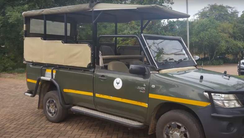 mopani rest camp game vehicle small