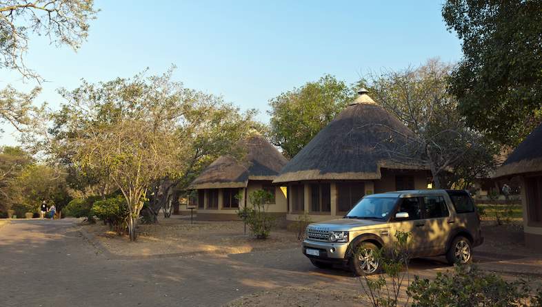 skukuza rest camp bungalow car
