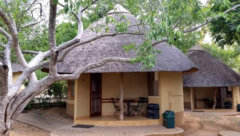 skukuza rest camp bungalows kitchen