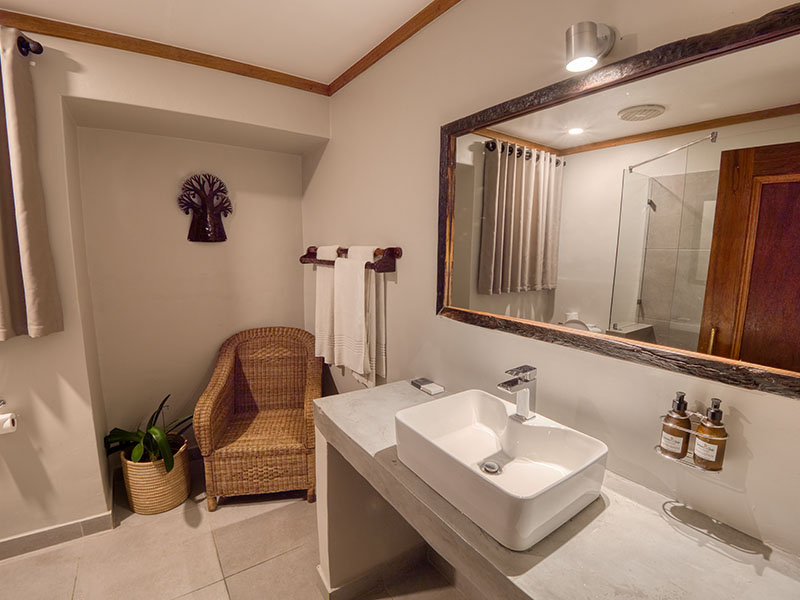 umbhaba eco lodge bathroom