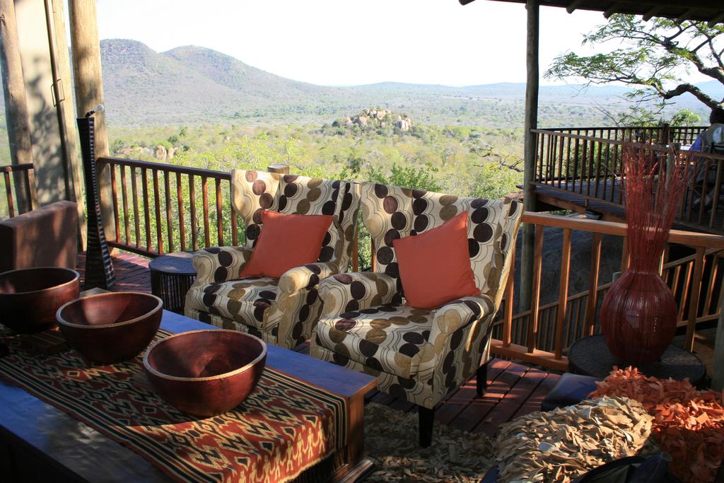 kwa madwala manyatta rock camp 21