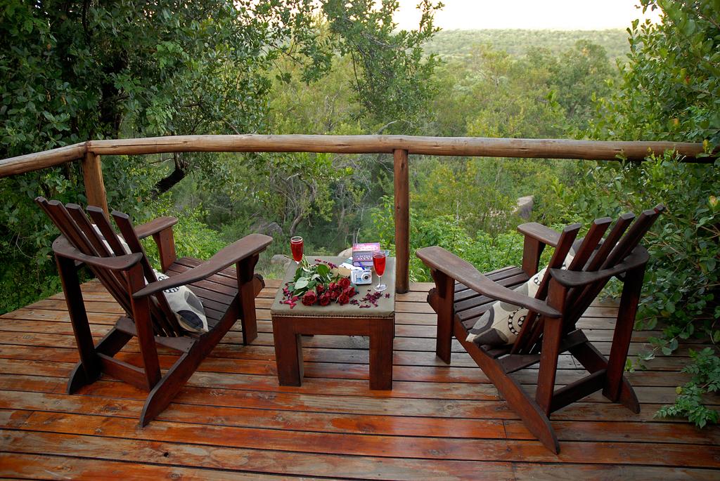 kwa madwala manyatta rock camp 24