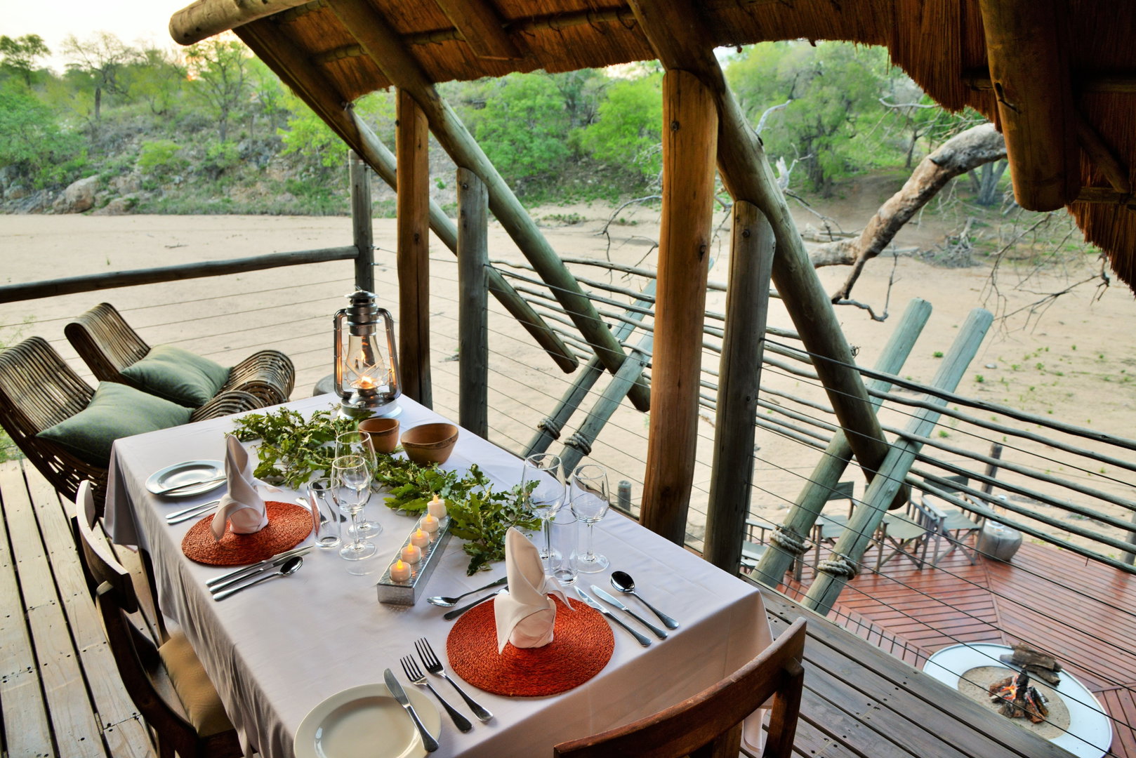 Rhino Post Safari Lodge Dining 2