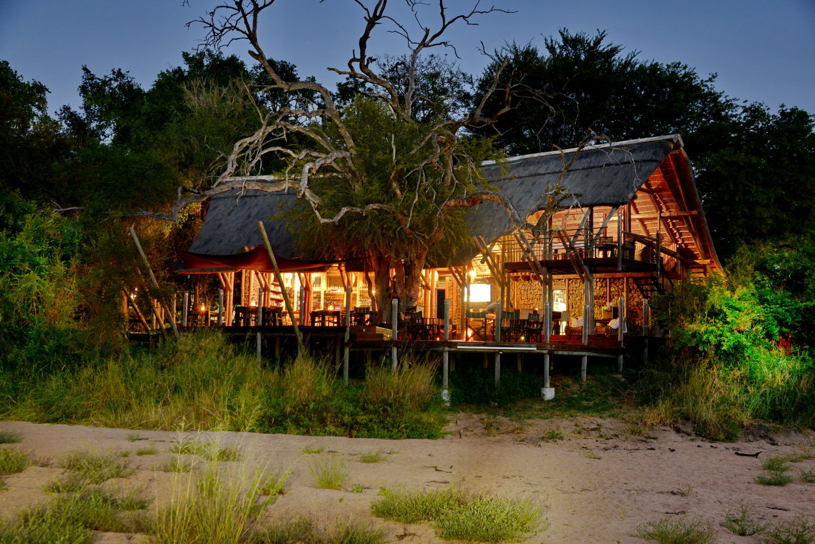 Rhino Post Safari Lodge Lodge