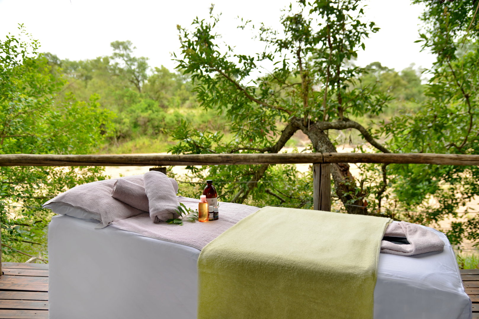 seolo africa rhino post safari lodge in room massages 1